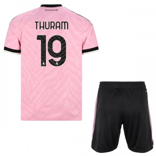 Ensemble Maillot Juventus Thuram 19 Exterieur 2026-27 Enfant Ensemble Maillot Juventus Thuram 19 Exterieur 2026-27 Enfant